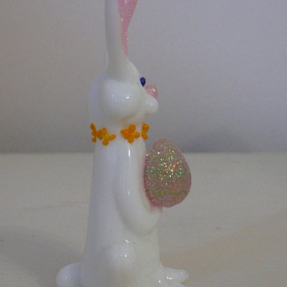 White Ceramic Easter Bunny Rabbit Figurine Glitter Egg, Ears & Nose. Flower Neck - Picture 6 of 7